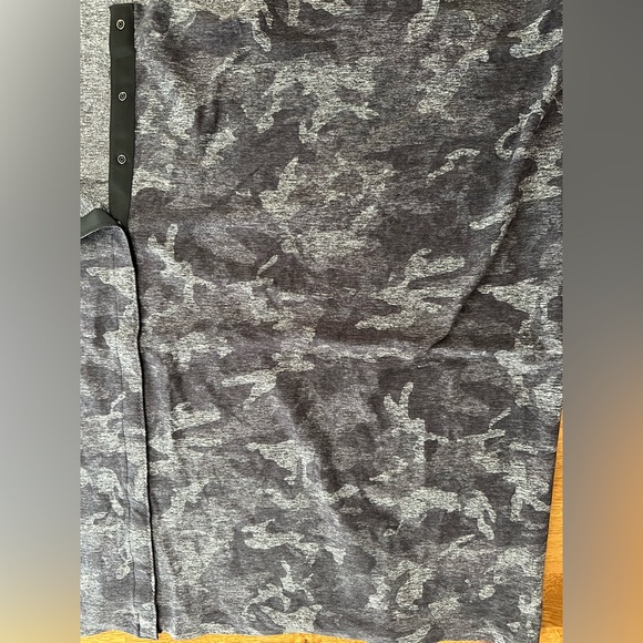 Lululemon🍋 Vinyasa Scarf Foulard Vinyasa Incognito Camo Multi Grey - Picture 7 of 14